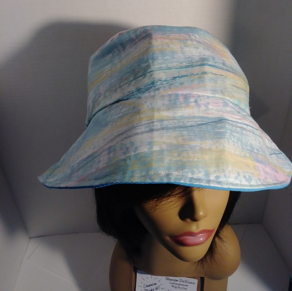 Handmade 90's style bucket hat - Picture 2 of 4